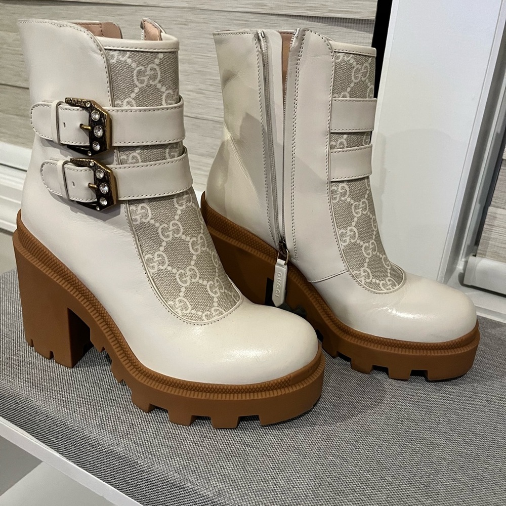 Gucci Women's Cream and Brown Heeled Boots